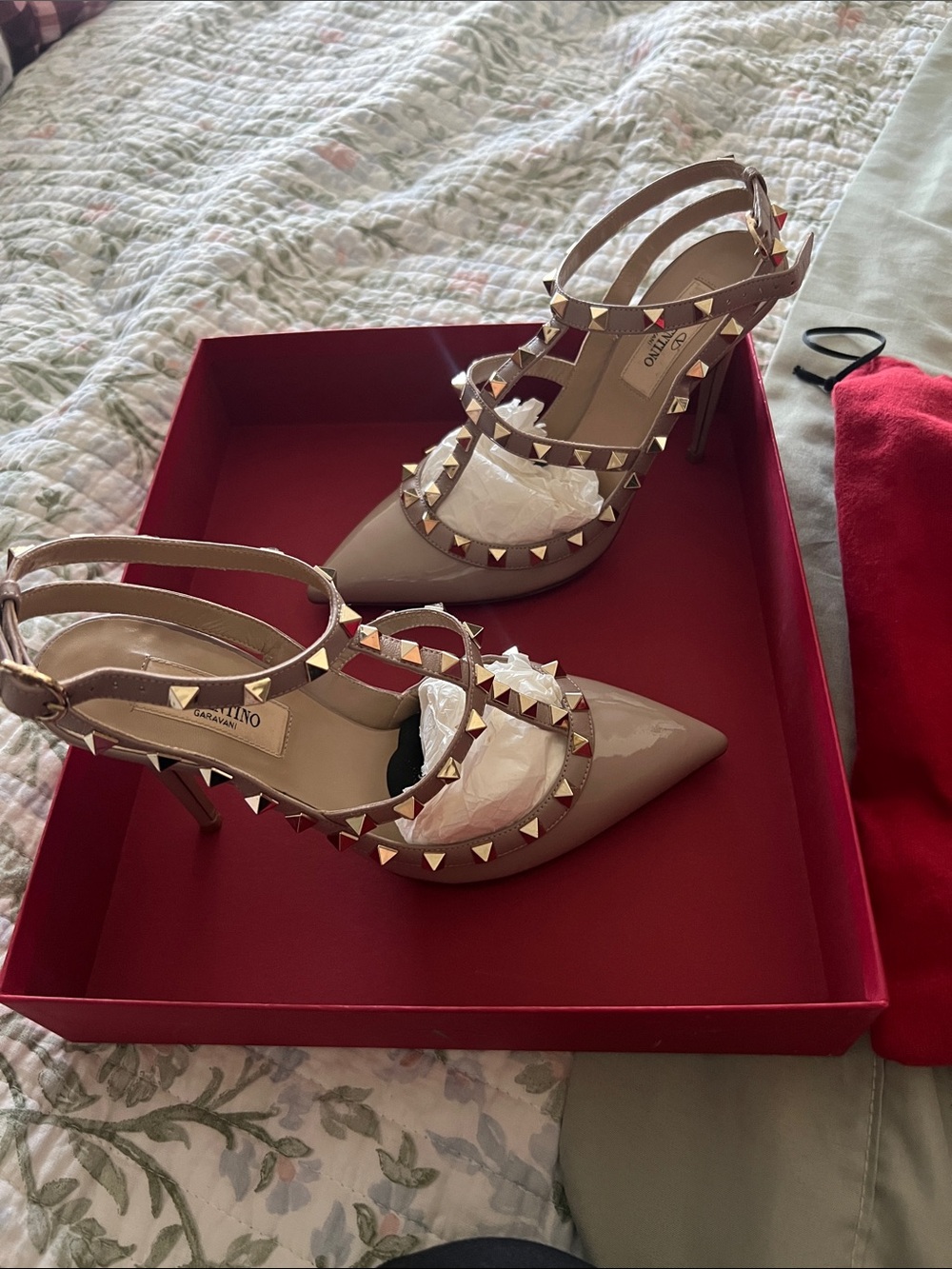 Valentino Garavani Nude Patent Leather Rockstud Slingback Pumps